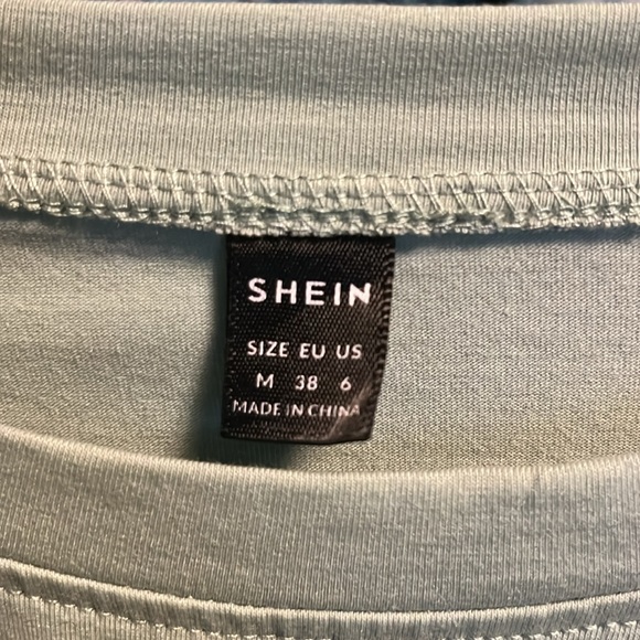 SHEIN Ripped-Style L.A. California Crop Top - Picture 5 of 5